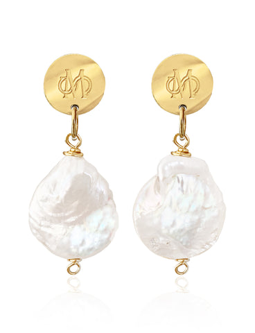 IRIDA SIGNATURE SMALL PEARL EARRINGS WITH FRESHWATER PEARLS & HIGH QUALITY STAINLESS STUDS