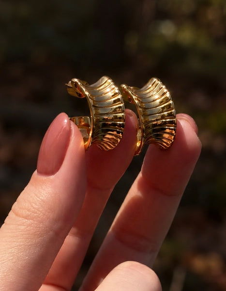 ARTEMIS GOLD EARRINGS IN HIGH QUALITY STAINLESS STEEL