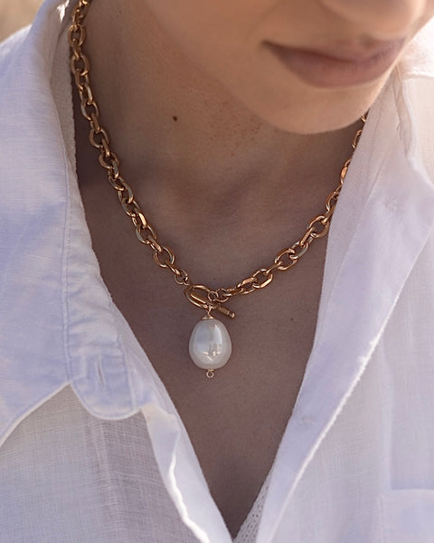 ZETA PEARL CHAIN NECKLACE WITH MOTHER OF PEARL & STAINLESS STEEL