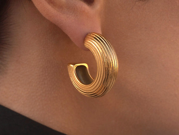 KASSANDRA GOLD EARRINGS IN HIGH QUALITY STAINLESS STEEL