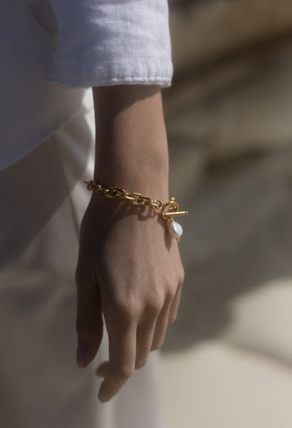 ZETA PEARL CHAIN GOLD BRACELET WITH FRESHWATER PEARL