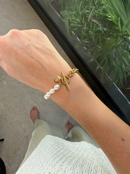 DELFIS PEARL CHAIN GOLD BRACELET WITH FRESHWATER PEARL