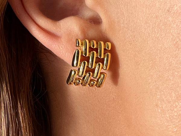 NIKI GOLD EARRINGS IN HIGH QUALITY STAINLESS STEEL