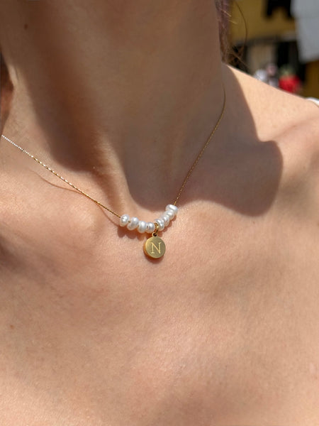 ELAINE INITIAL NECKLACE WITH FRESHWATER PEARLS & HIGH QUALITY STAINLESS STEEL