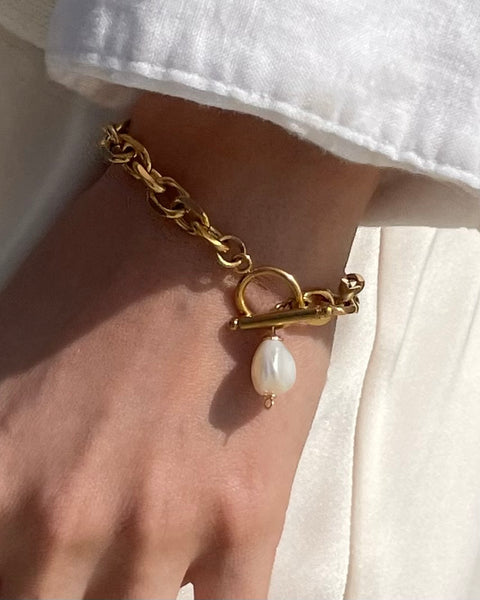 ZETA PEARL CHAIN GOLD BRACELET WITH FRESHWATER PEARL