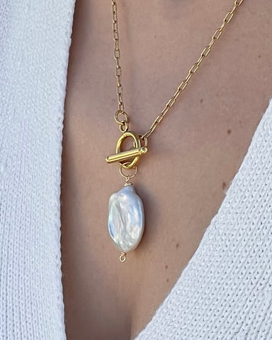 TOULIA LONG NECKLACE WITH FRESHWATER PEARL & STAINLESS STEEL
