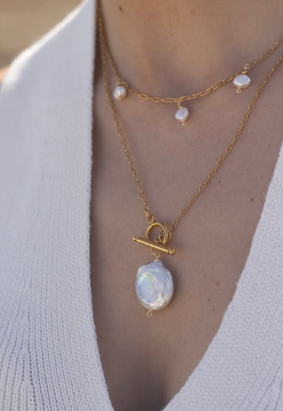TOULIA LONG NECKLACE WITH FRESHWATER PEARL & STAINLESS STEEL