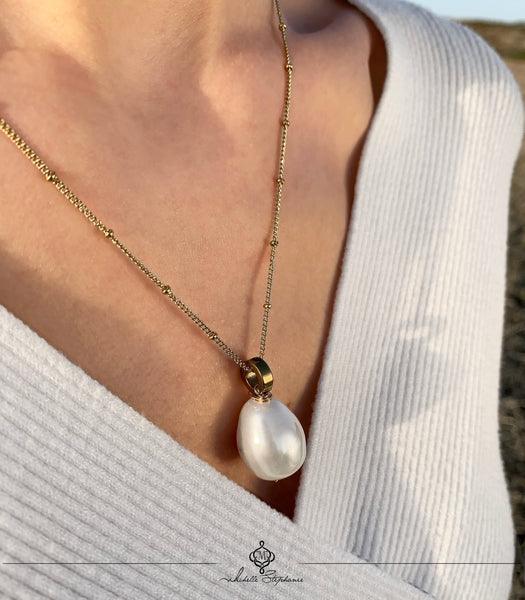 LORA NECKLACE WITH MOTHER OF PEARL & STAINLESS STEEL