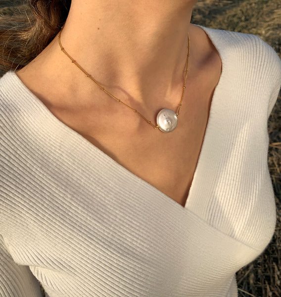 LUNA NECKLACE WITH FRESHWATER PEARL & STAINLESS STEEL