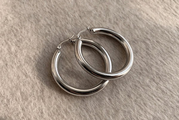SIGNATURE STAINLESS STEEL SILVER HOOPS 4CM