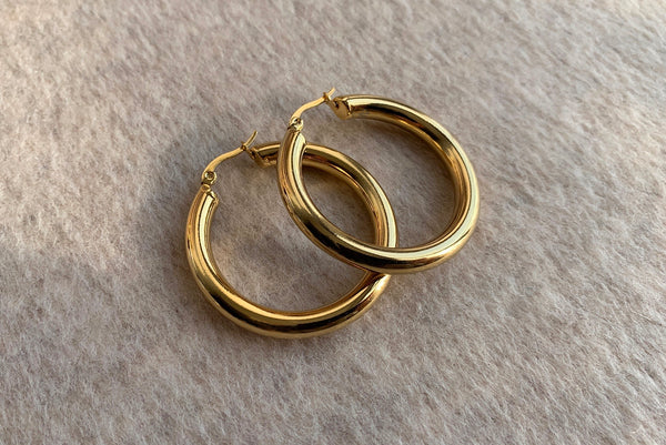 SIGNATURE STAINLESS STEEL GOLD HOOPS 4CM